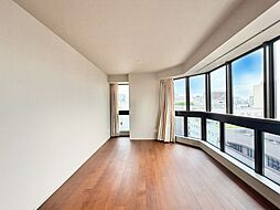 伸びやかな空間のなかで、ゆったりとしたひとときを過ごせます。