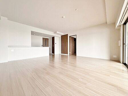 伸びやかな空間のなかで、ゆったりとしたひとときを過ごせます。