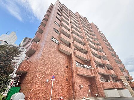 飽きのこないシンプルモダンな外観です。