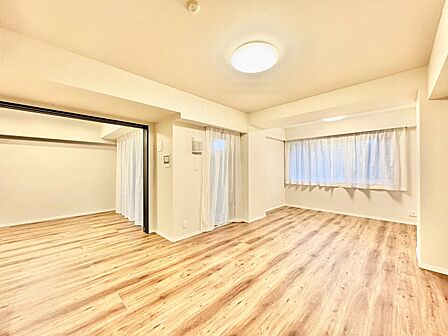 シンプルな内装と偏り過ぎないデザインで統一しました。