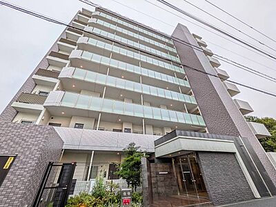外観:飽きのこないシンプルモダンな外観です。 外観:飽きのこないシンプルモダンな外観です。