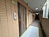 玄関：清潔感のある落ち着いた雰囲気の玄関です。