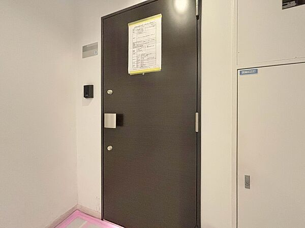 玄関を拡大表示