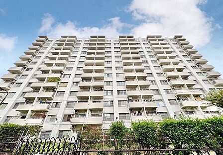 飽きのこないシンプルモダンな外観です。