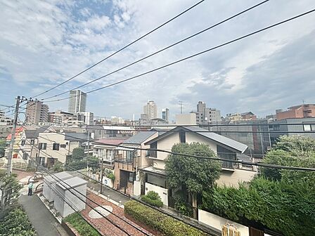 眺望や窓からの景色が良いと、家で過ごす時間も快適です。