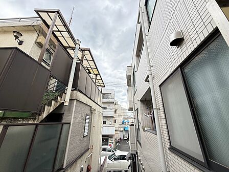 眺望や窓からの景色が良いと、家で過ごす時間も快適です。