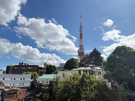 陽当たり・通風・開放感に恵まれた環境です。