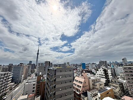 眺望や窓からの景色が良いと、家で過ごす時間も快適です。