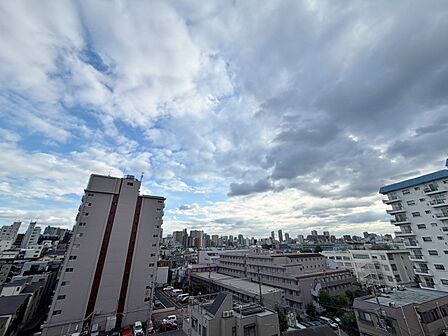 眺望や窓からの景色が良いと、家で過ごす時間も快適です。