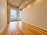 子供部屋：清かで艶やかな時間をもたらしてくれる室内です。