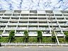 外観：忙しく過ぎゆく日常を置き去るほど、ゆったりした時間が流れる住環境。