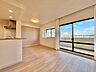 リビング/ダイニング：居心地の良い空間に仕上がっております。