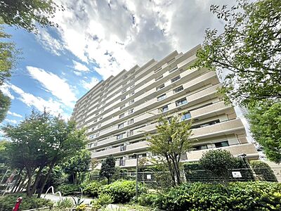 外観：飽きのこないシンプルモダンな外観です。