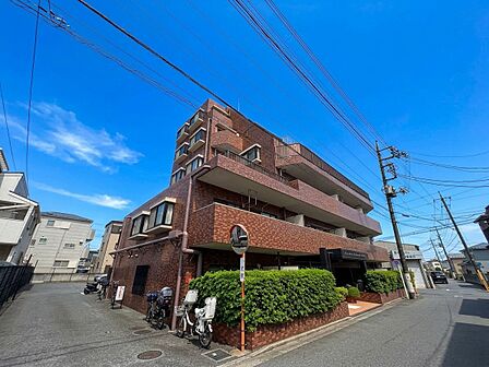 飽きのこないシンプルモダンな外観です。※CG加工により晴天にしています。