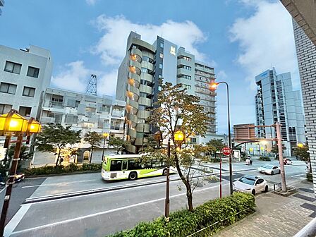 眺望や窓からの景色が良いと、家で過ごす時間も快適です。