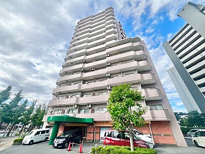 外観:飽きのこないシンプルモダンな外観です。 外観:飽きのこないシンプルモダンな外観です。