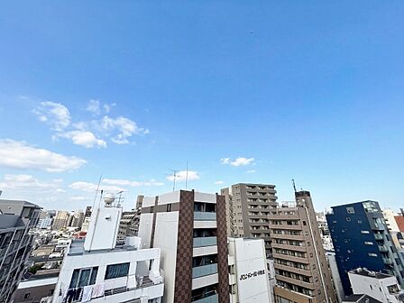 眺望や窓からの景色が良いと、家で過ごす時間も快適です。