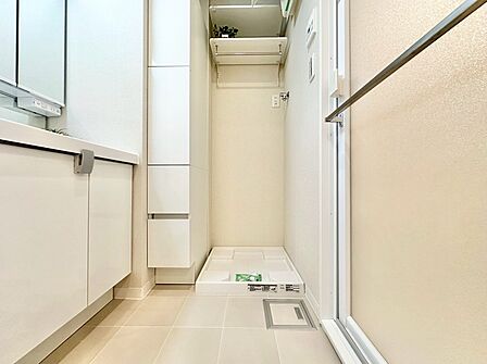 十分な広さの脱衣所。