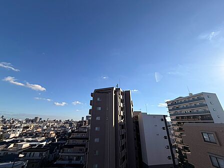 眺望や窓からの景色が良いと、家で過ごす時間も快適です。