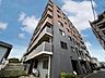 外観：忙しく過ぎゆく日常を置き去るほど、ゆったりした時間が流れる住環境。