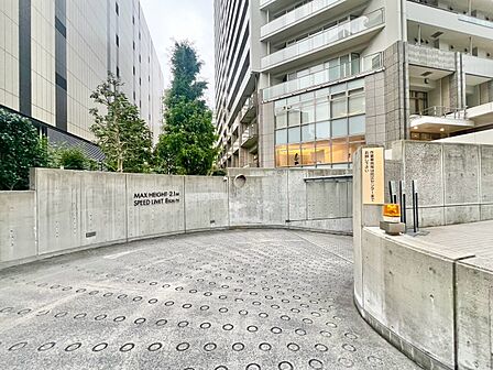 駐車スペースが嬉しいですね。※空き状況は都度ご確認下さい。