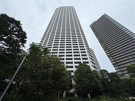 飽きのこないシンプルモダンな外観です。