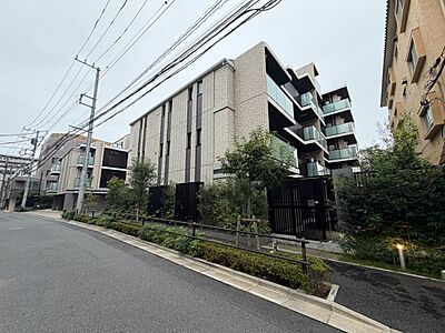 外観：飽きのこないシンプルモダンな外観です。