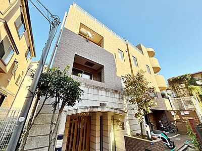 外観：飽きのこないシンプルモダンな外観です。