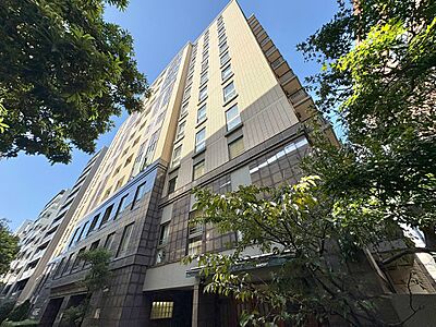 外観:飽きのこないシンプルモダンな外観です。 外観:飽きのこないシンプルモダンな外観です。