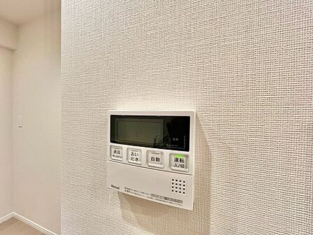 見やすい画面で操作しやすい給湯パネル。