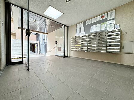館内は静寂な中が保たれており、管理が行き届いている印象を受けました。