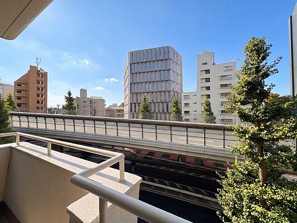 バルコニーを拡大表示