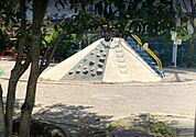 田園調布一丁目東公園（225m）
