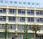 目黒区立菅刈小学校（497m）