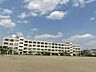 周辺：世田谷区立弦巻中学校（767m）