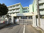誉田東小学校まで　200m　徒歩約3分　子供を学校の中心に据えて「わかる授業・楽しい教室・夢広がる学校」の実現を目指しています。