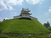 公園「宇都宮城址公園まで693m」
