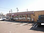 コンビニ「セブンイレブン宇都宮若草店まで750m」