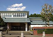 図書館「宇都宮市立河内図書館まで931m」