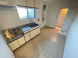 ブライトネス 3階1DKのリビング/ダイニング