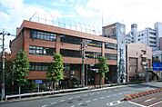 台東区立根岸小学校（442m）