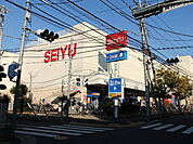 西友 青井店（240m）