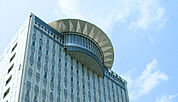 東洋大学附属図書館（301m）