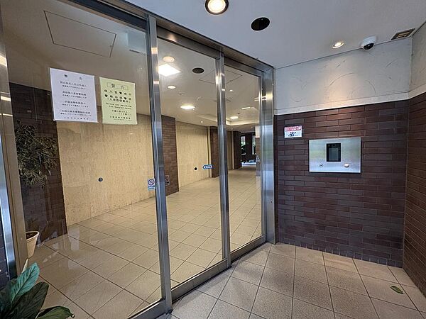 エントランスを拡大表示