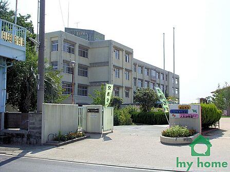 明石市立人丸小学校(600m)