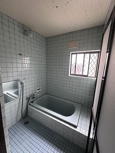 浴室を拡大表示