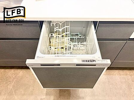 食事後の後片付けも食洗器で一気にお片付けができます。