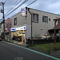 ローソン・スリ...