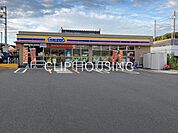 ミニストップ横浜戸塚下郷店 徒歩4分。 300m