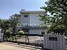 周辺：横須賀市立久里浜小学校 徒歩15分。 1130m